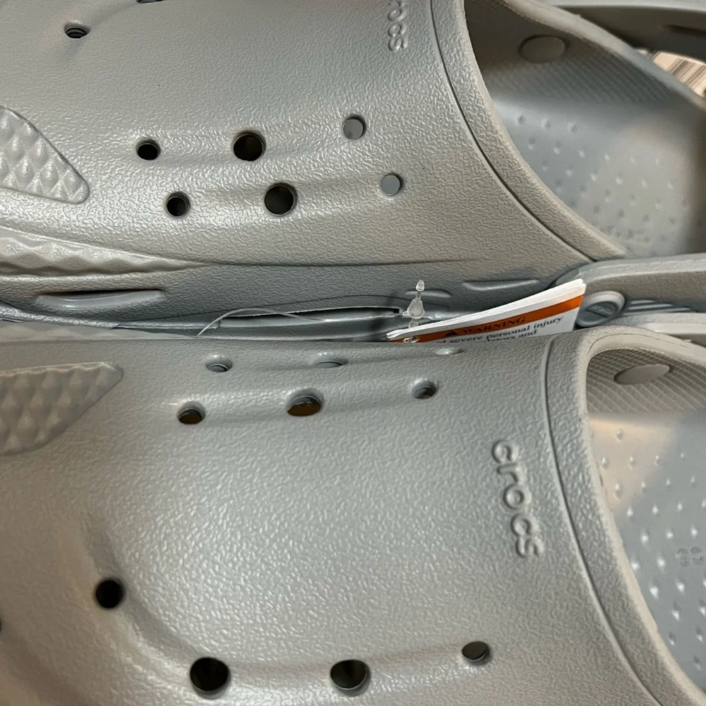 CROCS Off Grid Clog Light Gray Unisex M8 W10